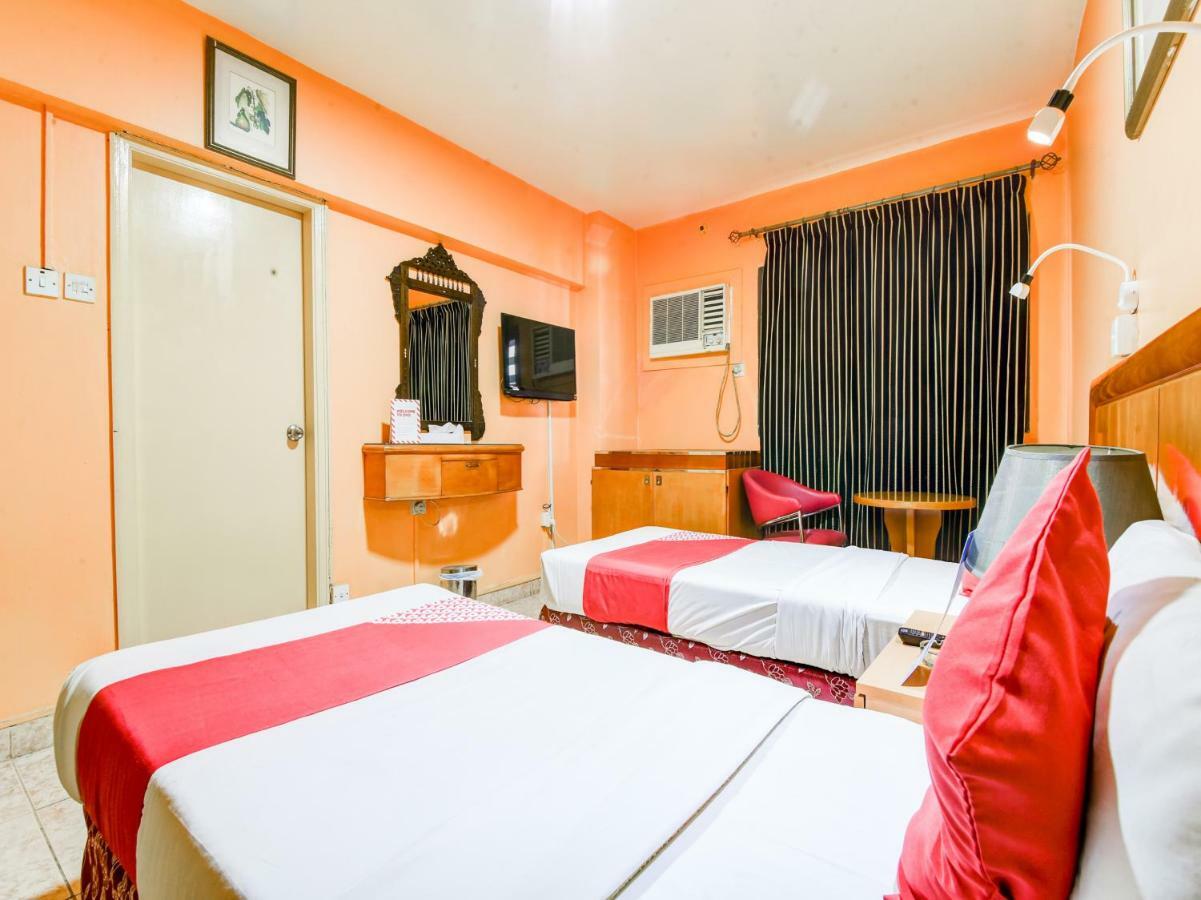 Oyo 270 Dream Land Hotel Дубай Екстериор снимка